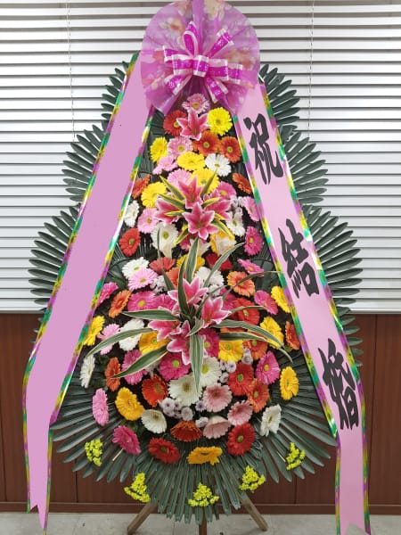 더컨벤션 신사점 품격과 풍성함을 가득 담은 고급스러운 화환